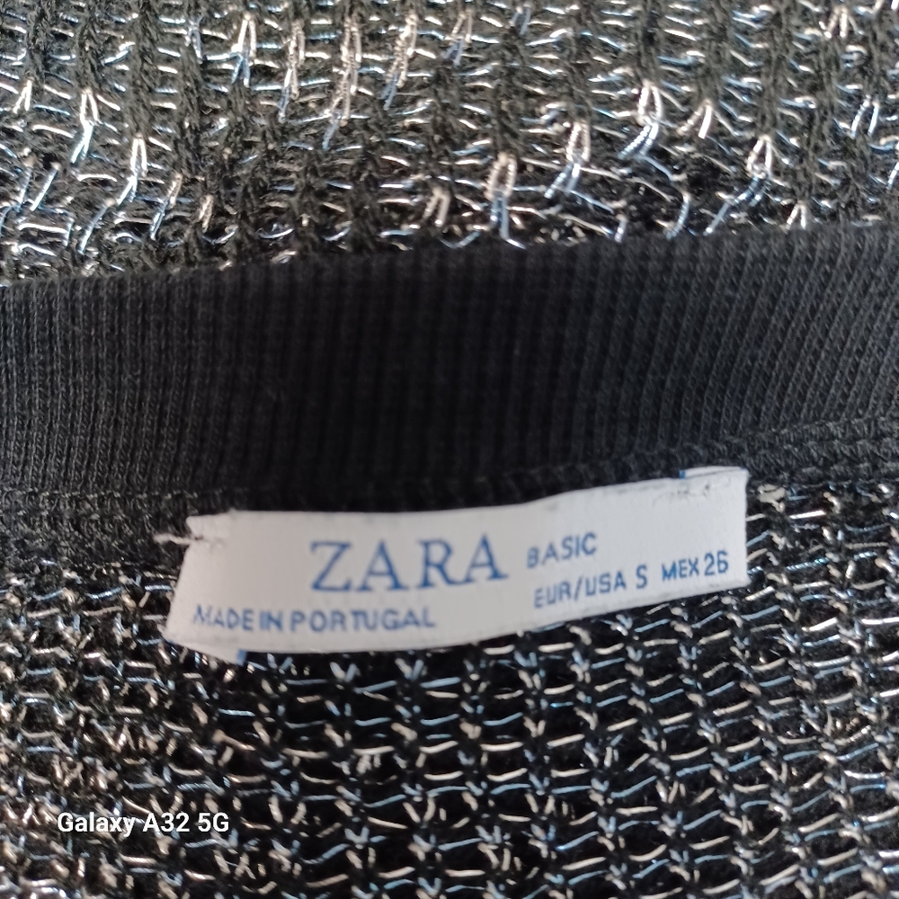 Zara Women Sz S Black and Gray Patterned Crop Top The label is missing, look at - Picture 2 of 12